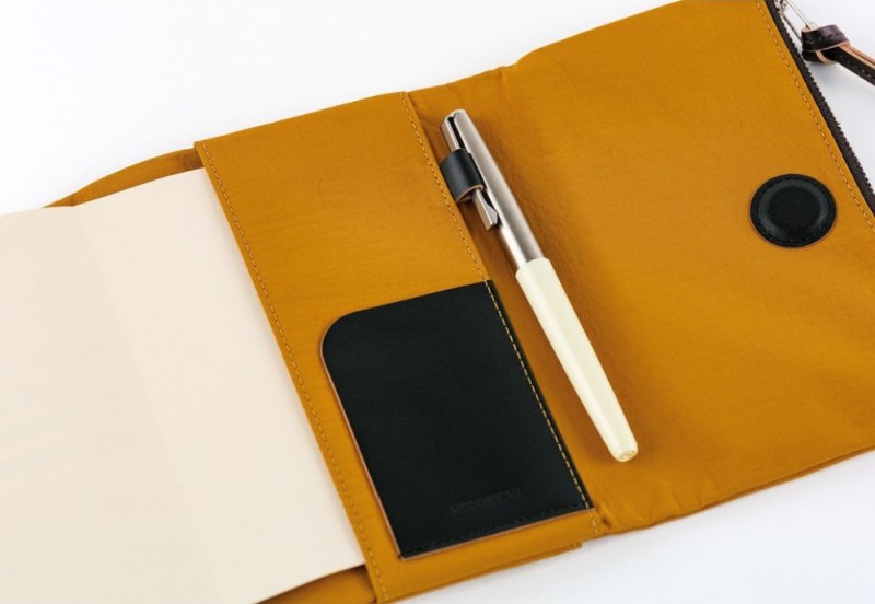 Hobonichi Techo Original A6 Cover: Tragen: Mustard