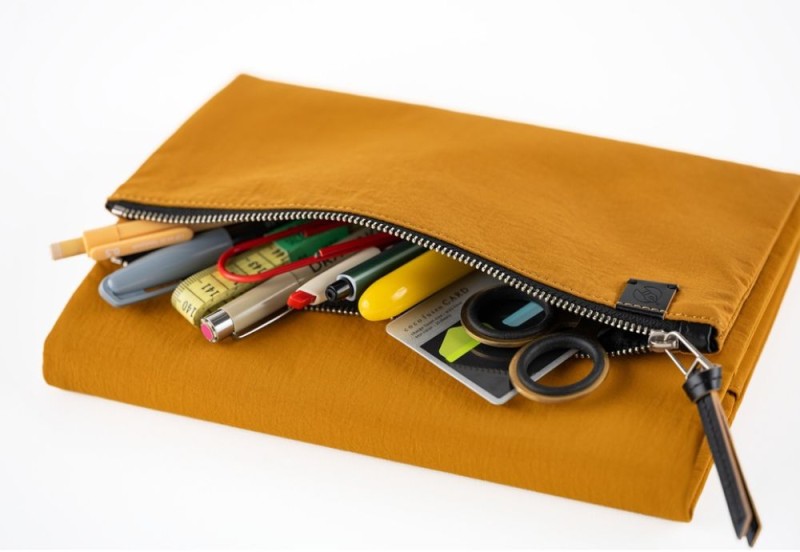 Hobonichi Techo Cousin A5 Cover: Tragen: Mustard