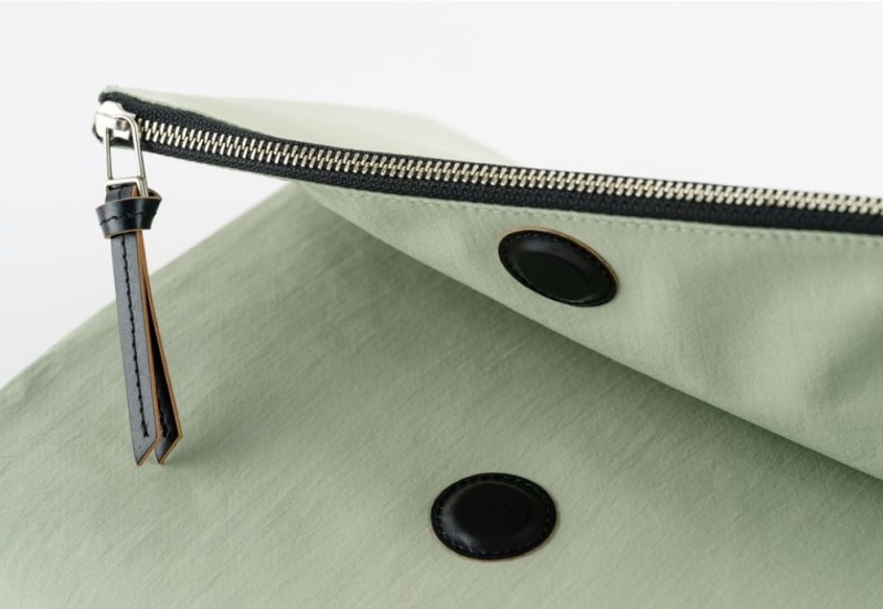 Hobonichi Techo Cousin A5 Cover: Tragen: Oakmoss