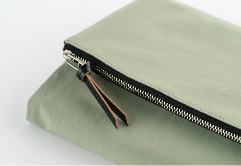 Hobonichi Techo Cousin A5 Cover: Tragen: Oakmoss