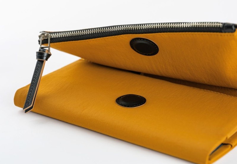 Hobonichi Techo Weeks Cover: Tragen: Mustard