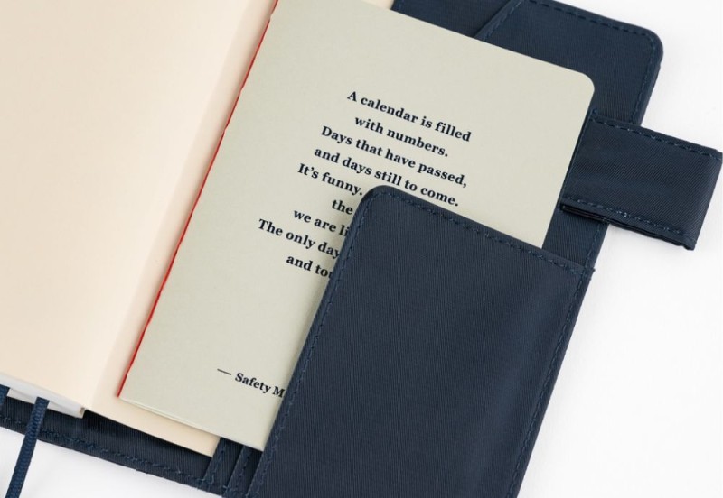 Hobonichi Techo Fireside Chat Notebook (B7 Size) - Notatnik w kratkę NOTEKA (7).jpg