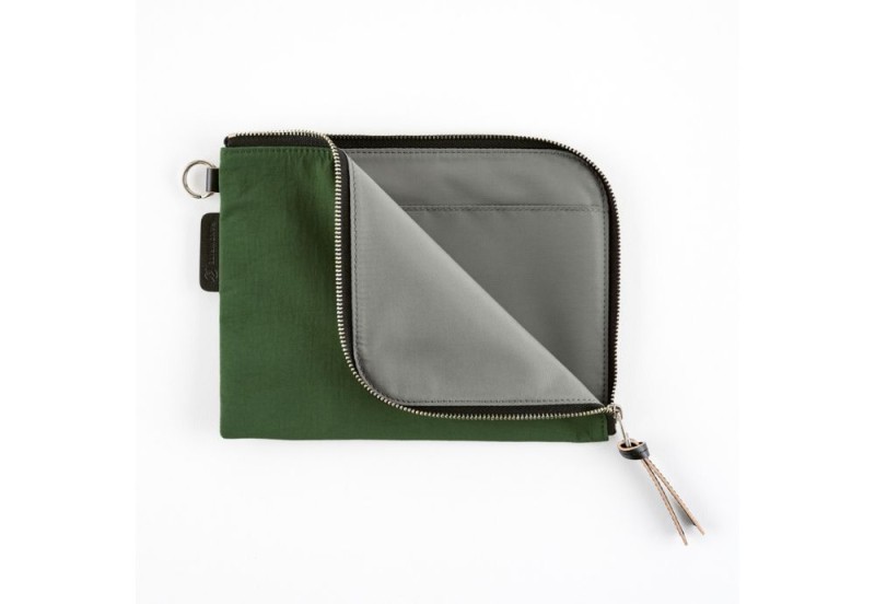 Hobonichi etui tragen flat pouch a6 green NOTEKA (3).jpg