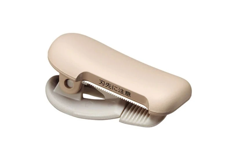 Kokuyo Dyspenser Washi Tape Cutter BROWN 20~25mm NOTEKA.jpg