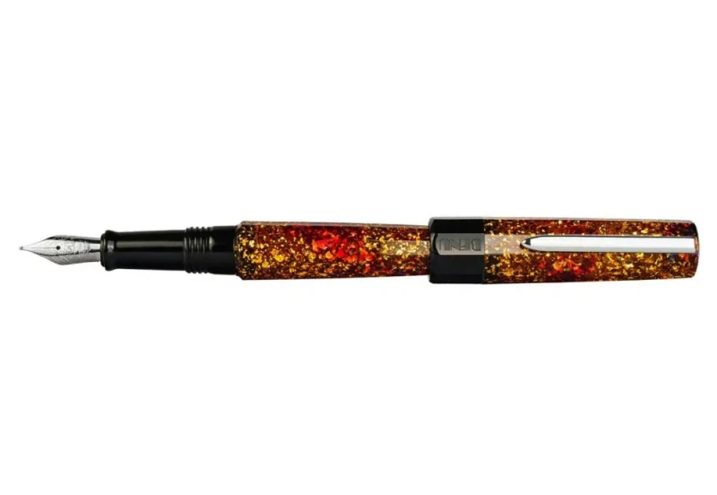 BENU Euphoria Bourbon Pióro wieczne.jpg
