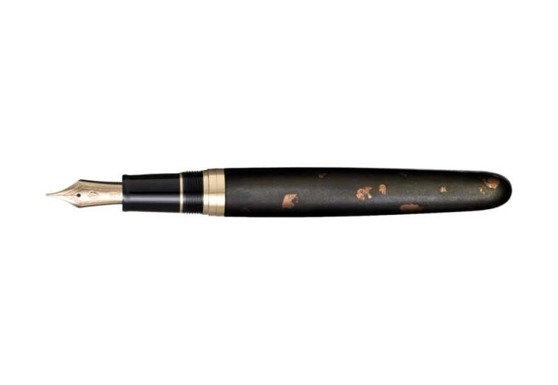 Traditional Japanese Lacquer Art NAWATE Haku-chirashi Fountain Pens Kaku 2.jpg