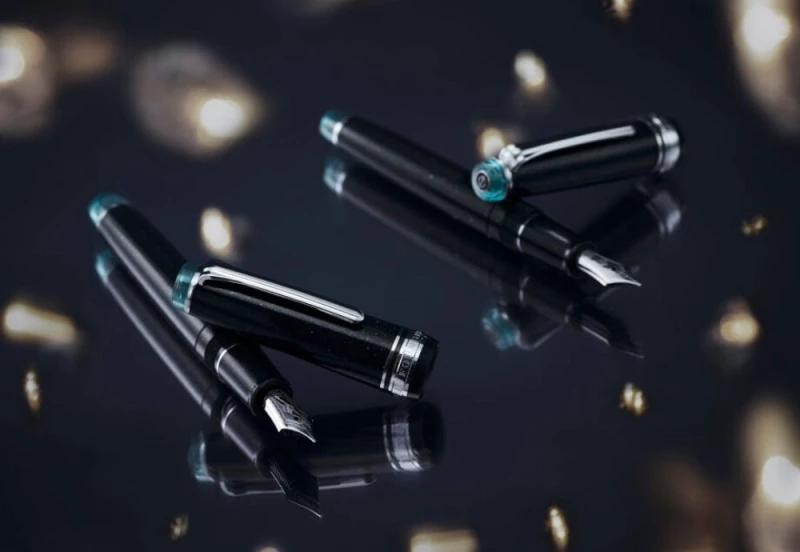 SAILOR Celestial Outflow Fountain Pen 14K Pro Gear Slim 6.jpg