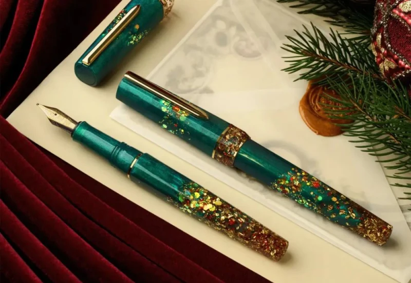 BENU Haute Emerald Eve Pióro wieczne 3.jpg